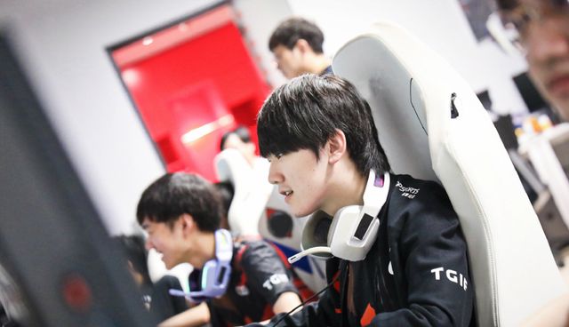 显然是对其 显然是对其