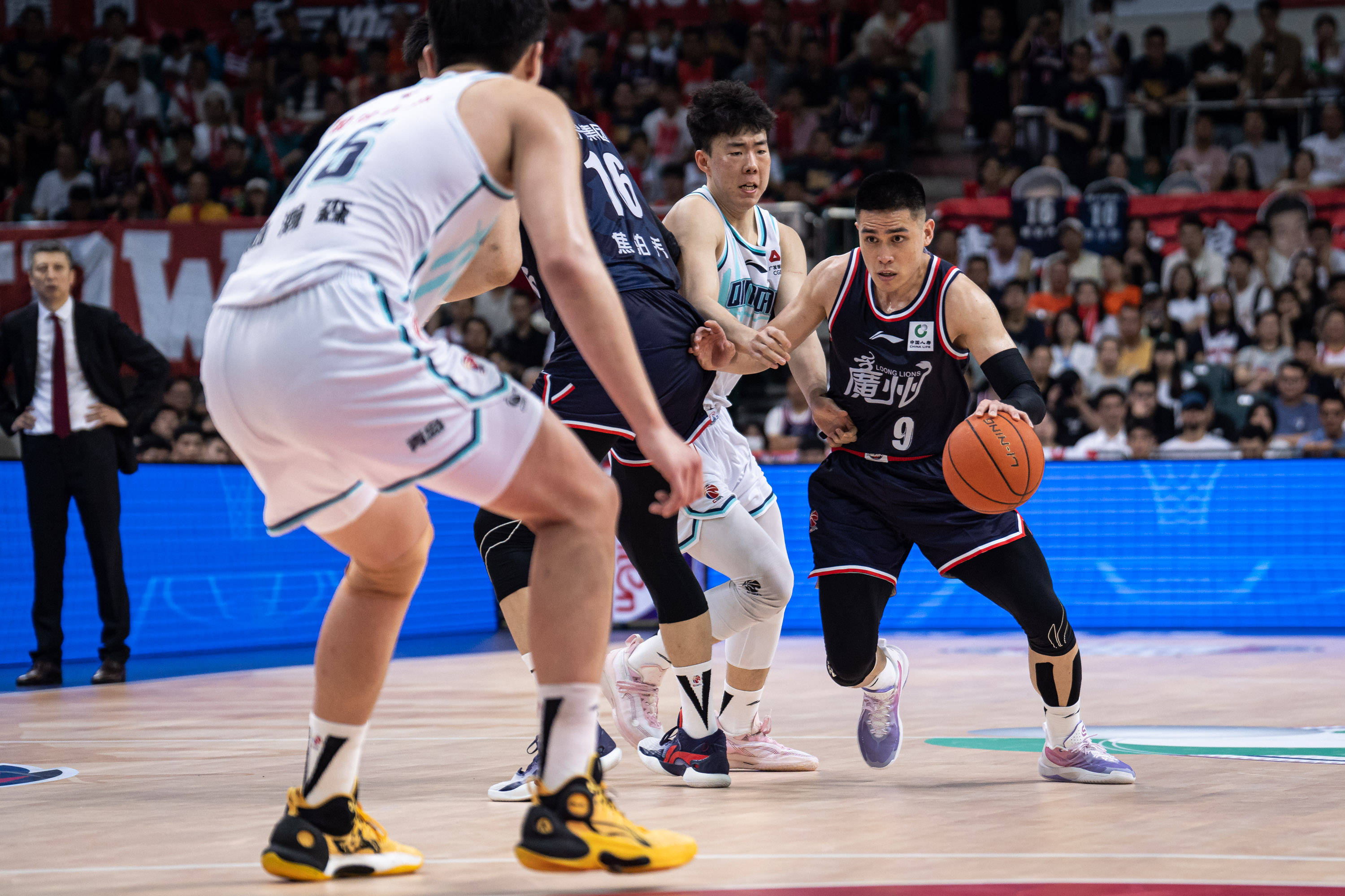 拉向极端 拉向极端