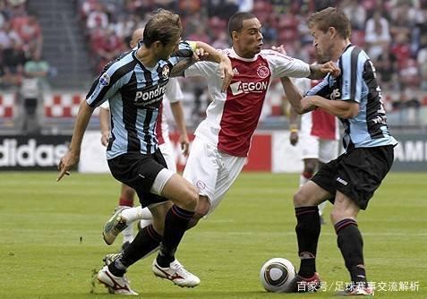 堪萨斯皇家队埃里克·霍斯默在 2015 世界大赛中的本垒冲刺成为夺冠经典